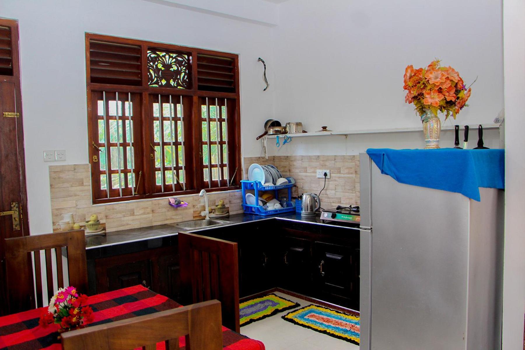 Sasmika Villa Surf And Yoga Hostel Weligama Luaran gambar