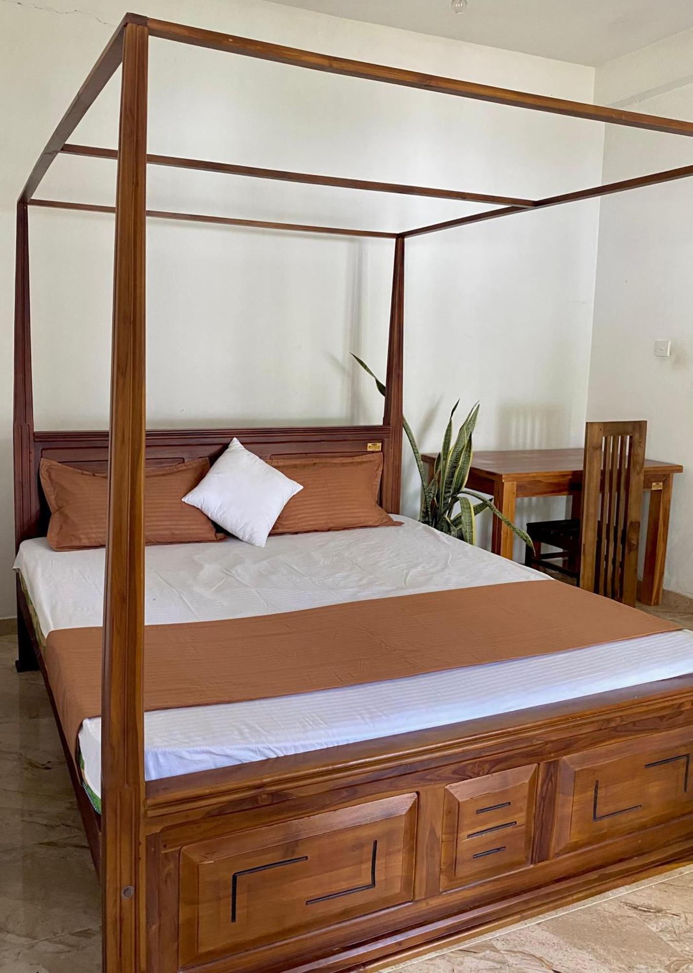Sasmika Villa Surf And Yoga Hostel Weligama Luaran gambar